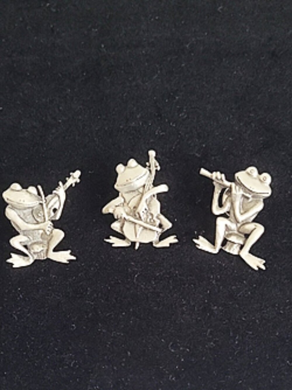 JJ Jonette Frog Band Trio Pewter Pins Music Brooches Frog Musicians